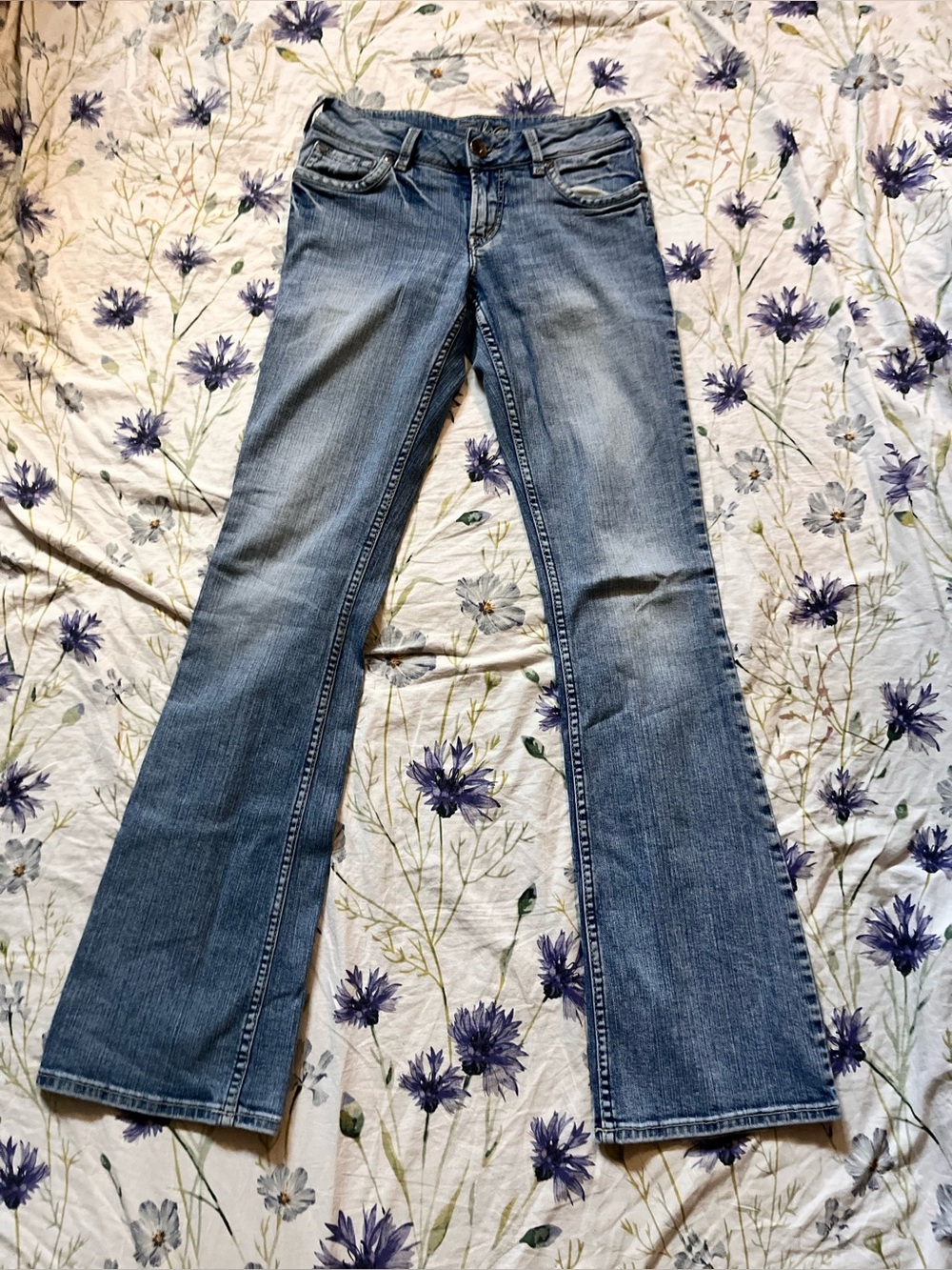 Silver Suki Mid Rise Bootcut Jeans Size 28R 32.5" Inseam Long Y2K